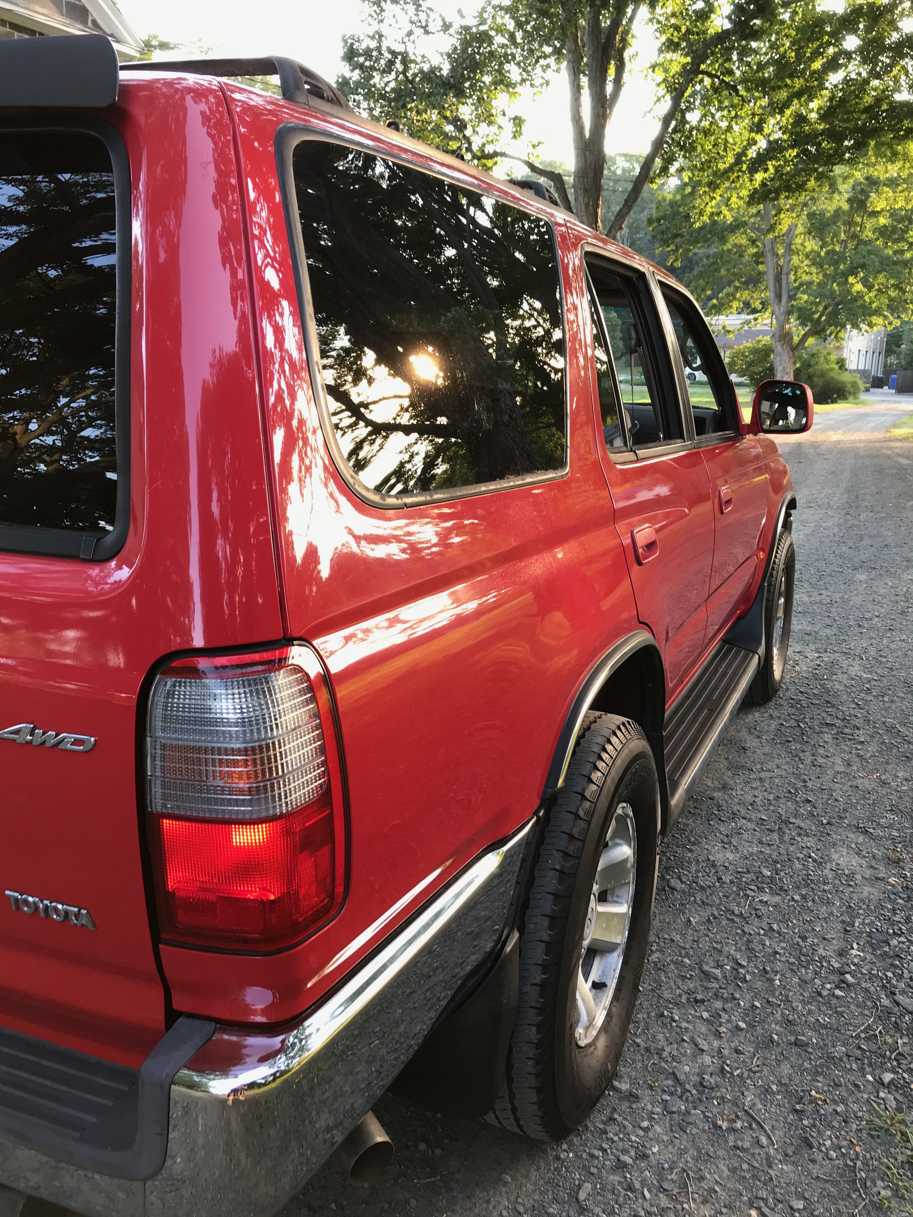 Go Motors Niantic, CT Purveyors of 3rd Generation Toyota 4Runners and other lengedary classics